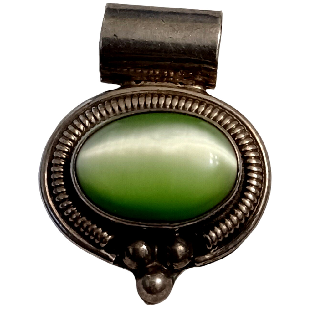 925 Green Cats Eye Pendant Mexico AT Sterling Silver